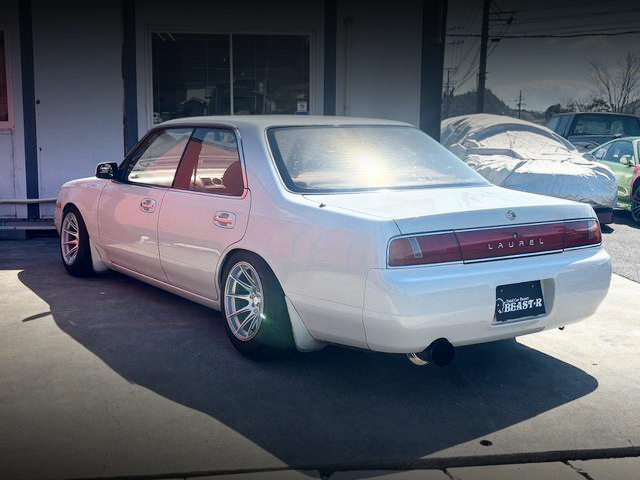 Rear exterior of C34 NISSAN LAUREL.