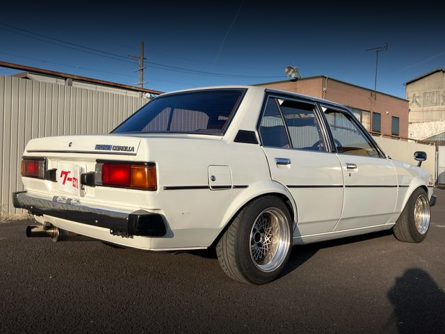 Rear exterior of 4th Gen E70 COROLLA 4-DOOR 1500 SE.