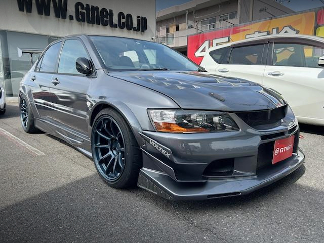Front exterior of WIDEBODY LANCER EVOLUTION IX MR GSR.