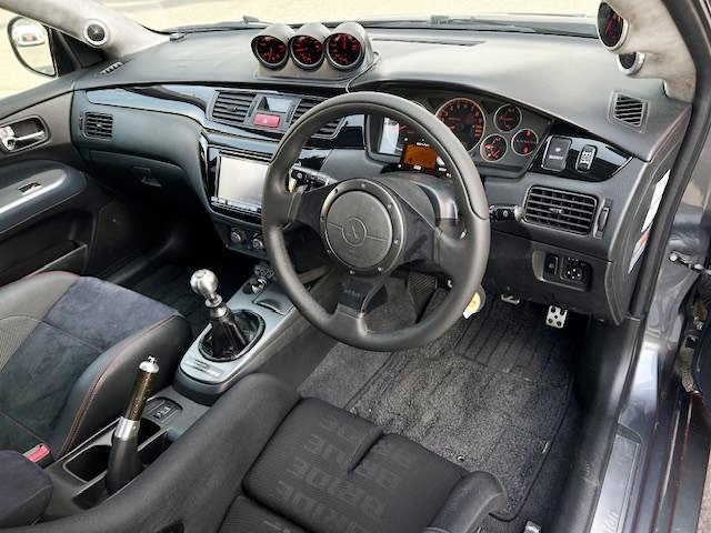 Interior of WIDEBODY LANCER EVOLUTION IX MR GSR.