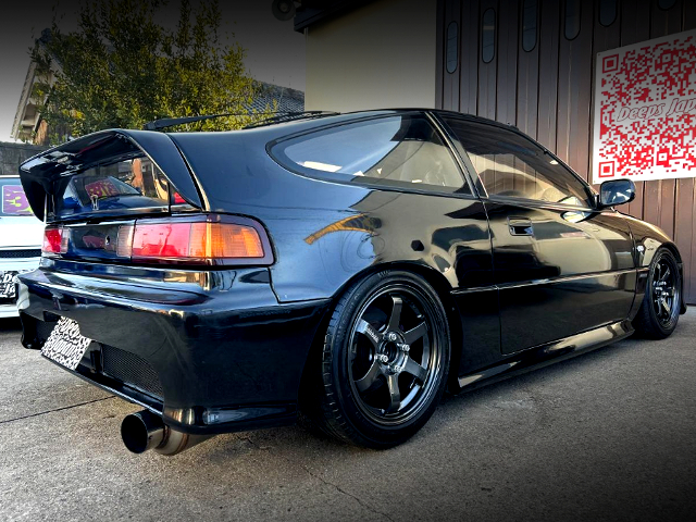 Rear exterior of EF7 HONDA CR-X Si.