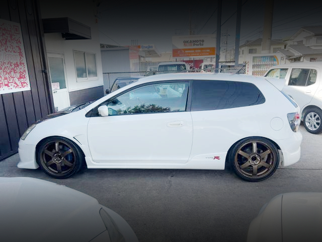 Side exterior of EP3 CIVIC TYPE-R.