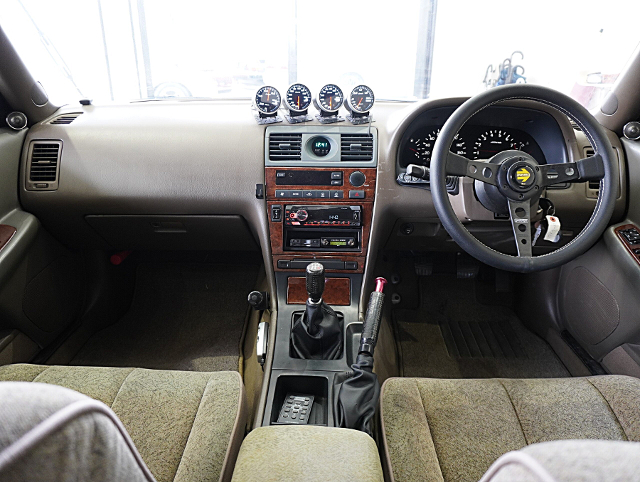 Manual Shift Conversion Interior of GC34 LAUREL.