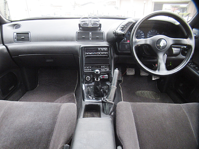 Dashboard of HCR32 SKYLINE 2-DOOR GTS-t TYPE-M.