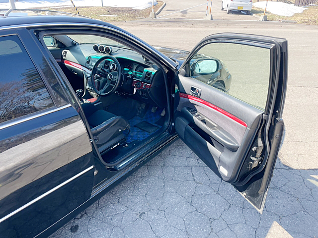 Interior of JZX110 MARK II GRANDE iR-V.