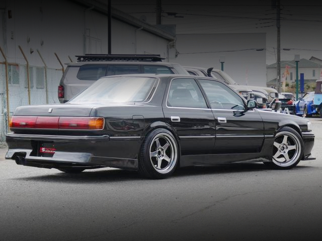 Rear exterior of JZX81 CRESTA.