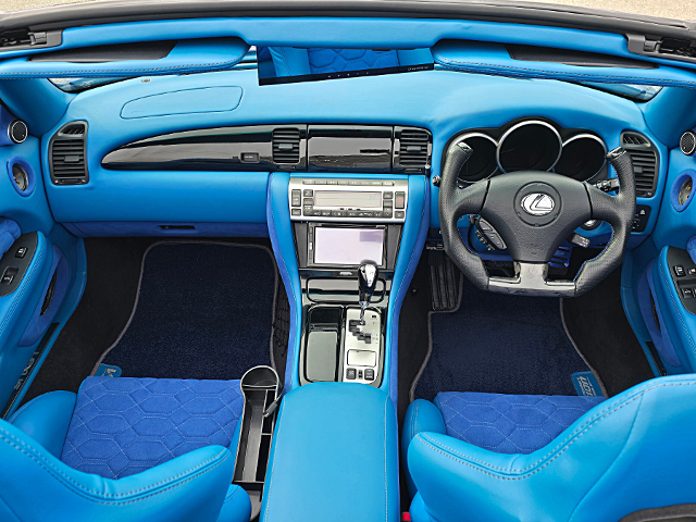 Custom Dashboard of WIDEBODY LEXUS SC430.