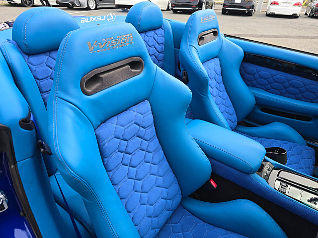 Custom seats of WIDEBODY LEXUS SC430.