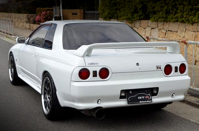 Rear exterior of BNR32 SKYLINE GT-R.