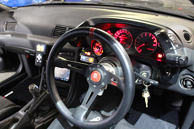 Dashboard of BNR32 SKYLINE GT-R.