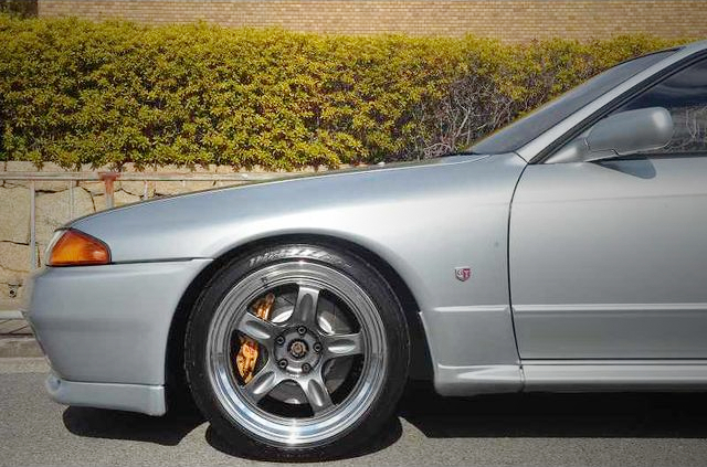 Front Rim of R32 SKYLINE GT-R.