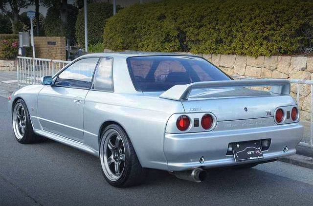 Rear exterior of R32 SKYLINE GT-R.