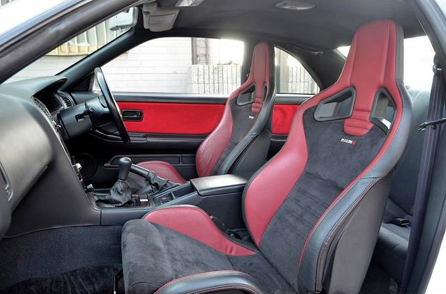 Seats of R33 SKYLINE GT-R.