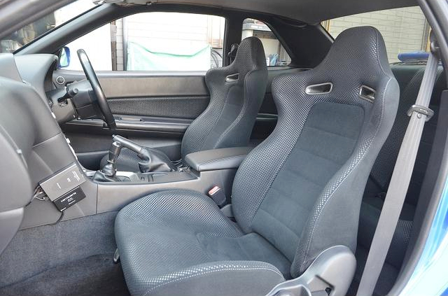 Seats of R34 SKYLINE GT-R V-SPEC II.
