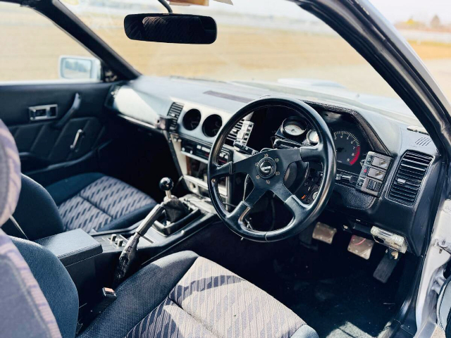 Dashboard of PGZ31 FAIRLADY Z.