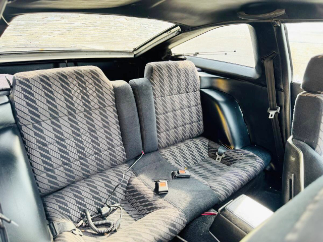 Backseat of PGZ31 FAIRLADY Z.