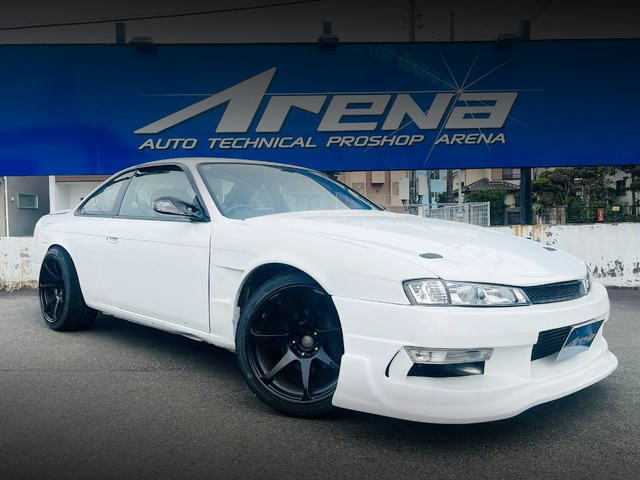Front exterior of S14 NISSAN SILVIA.