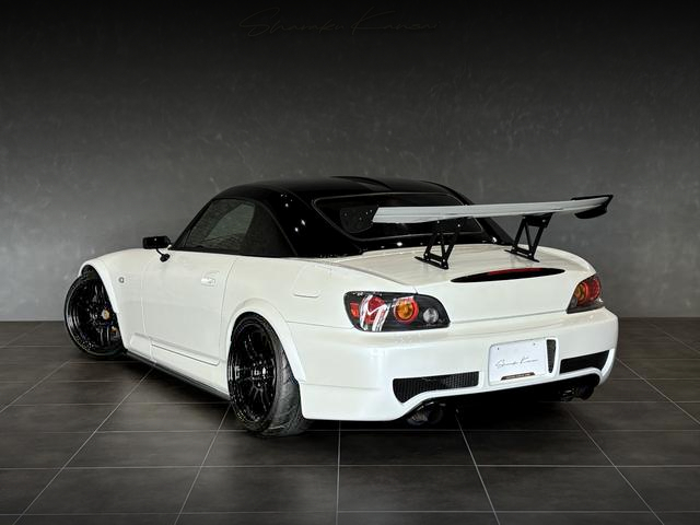Rear exterior of LEFT-HAND DRIVE HONDA S2000.
