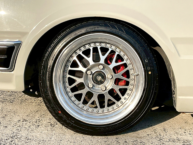 Front Rim of GLORIA faced WY30 CEDRIC WAGON.