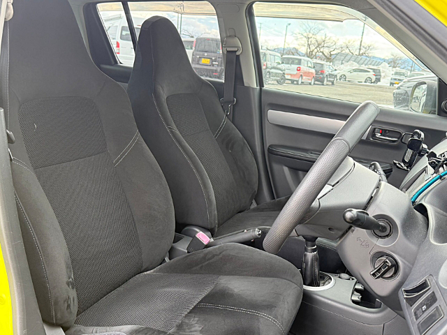 Interior seats of ZC31S SWIFT SPORT V SELECTION.
