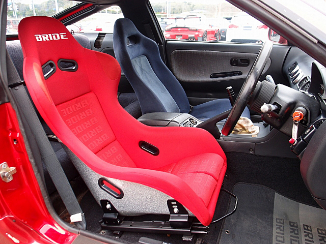 Seats of SPIRIT-REI WIDEBODY RPS13 180SX TYPE-X.