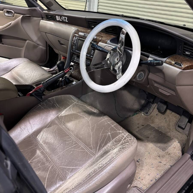 Driver side Dashboard of GC35 NISSAN LAUREL.