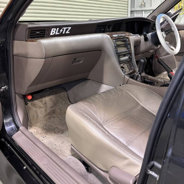 Passenger side Dashboard of GC35 NISSAN LAUREL.