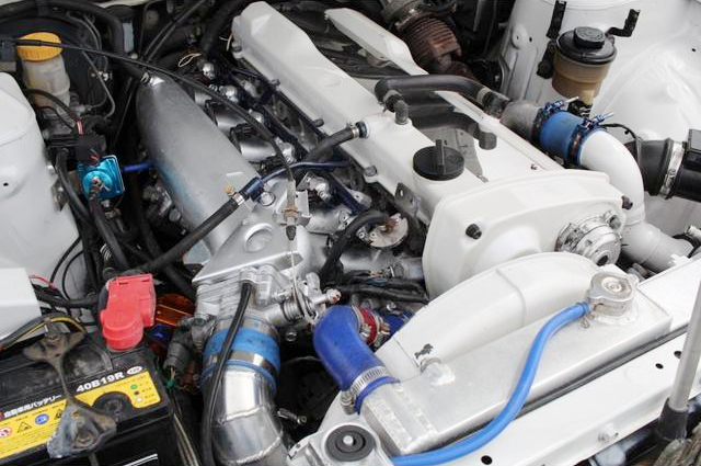 RB25DET turbo installed WIDEBODY C35 LAUREL.