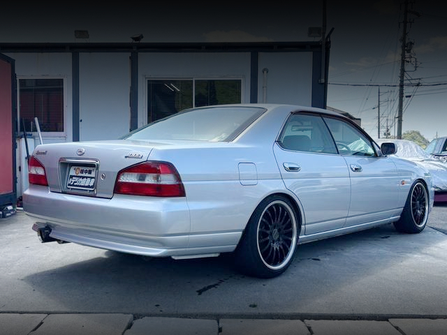 Rear exterior of C35 NISSAN LAUREL.