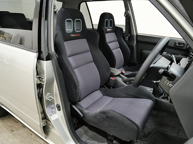 TRD seats of SXS13Y COMFORT GT-Z SUPERCHARGER.