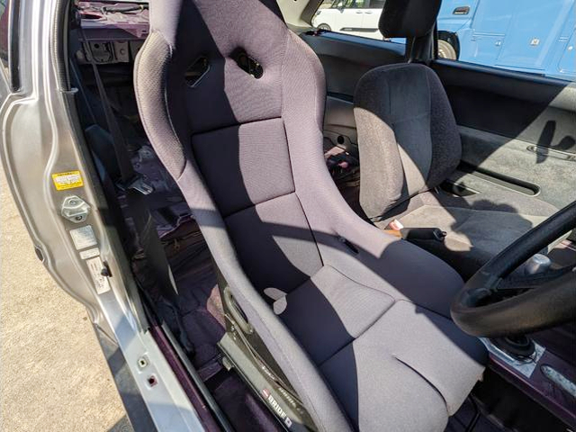 Interior seats of EJ1 CIVIC COUPE.