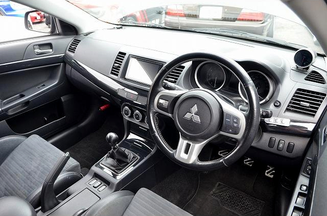 Dashboard of CZ4A LANCER EVOLUTION X GSR.