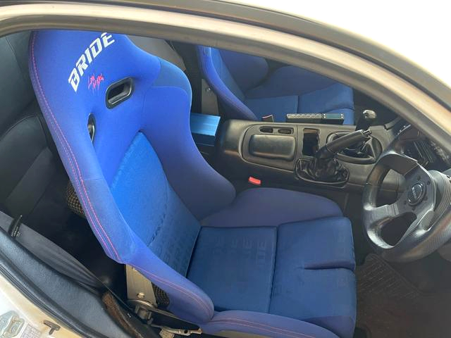 Seats of RE-AMEMIYA D1 WIDEBODY FD3S RX-7.