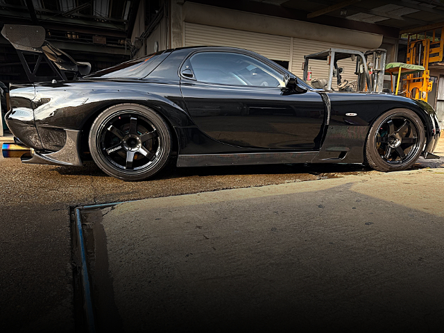 Side exterior of FD3S MAZDA RX-7 TYPE-R.