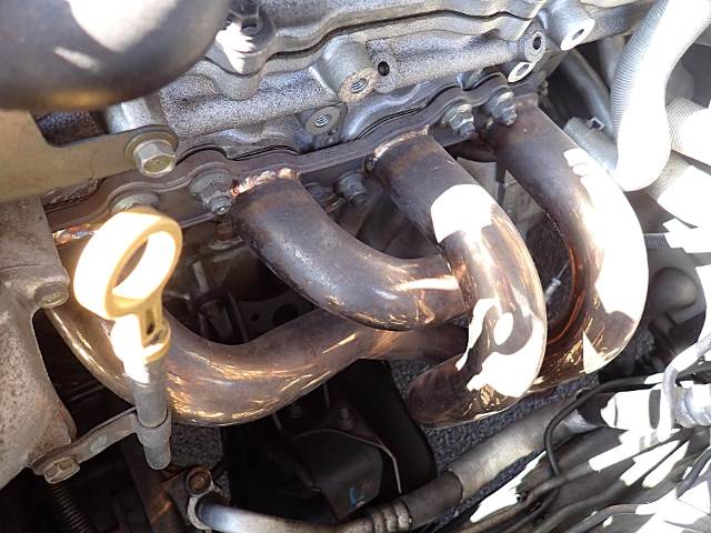 Exhaust Manifold on SR20DE ENGINE.
