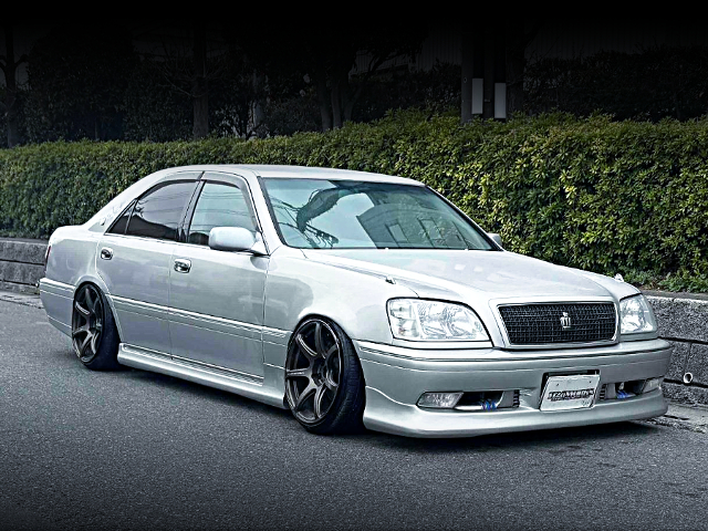 Front exterior of JZS171 CROWN ATHLETE-V.