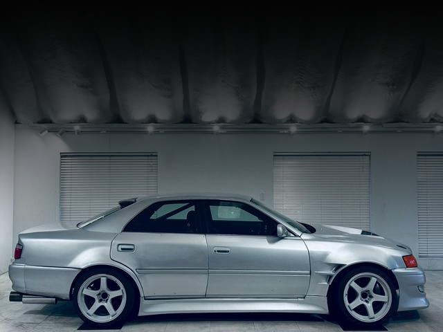 Side exterior of WIDEBODY JZX100 CHASER TOURER-V.