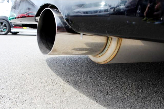 Rasty exhaust muffler.