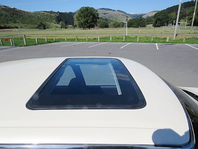 Sunroof of JZX81 TOYOTA CHASER 2.5 AVANTE.