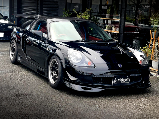 Front exterior of ZZW30 TOYOTA MR-S.