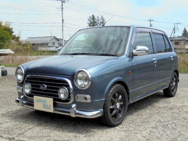 Front exterior of 1st Gen DAIHATSU MIRA GINO.