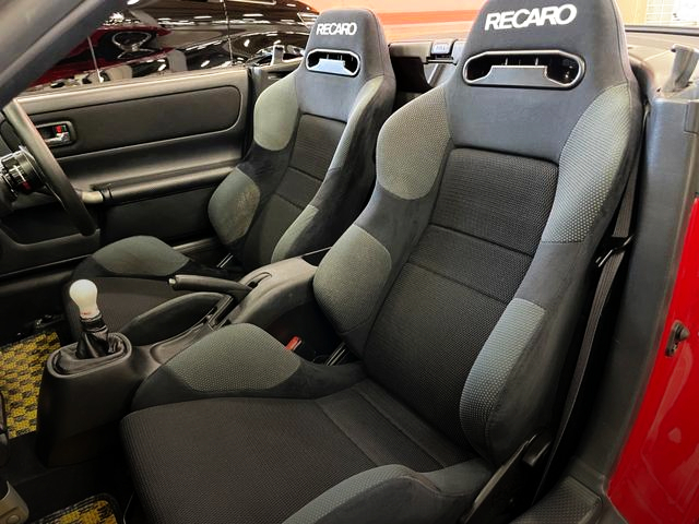 Seats of MONO CRAFT GT-300 WIDEBODY ZZW30 TOYOTA MR-S S-EDITION.