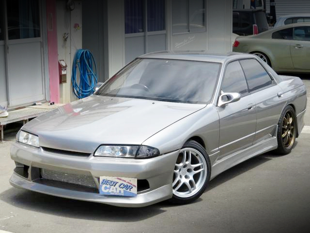 Front exterior of HCR32 SKYLINE 4-DOOR GTS-t TYPE-M.