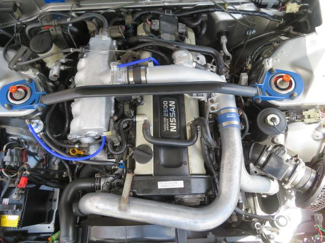 RB25DET turbo installed HCR32 SKYLINE 4-DOOR GTS-t TYPE-M.