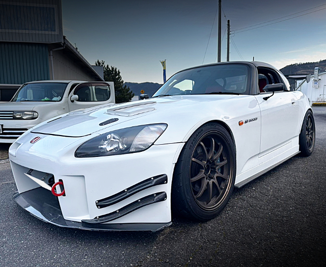 Front exterior of AP1 HONDA S2000.