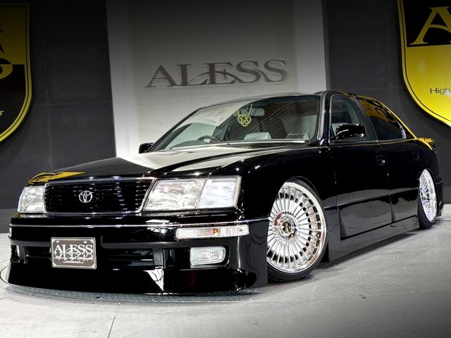 Front exterior of UCF20 CELSIOR 4.0 A-Spec.