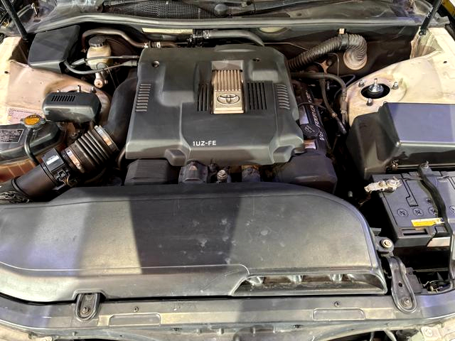 1UZ-FE engine of UCF20 CELSIOR 4.0 A-Spec.