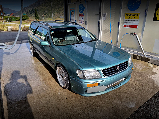 Front exterior of 1st Gen WC34 STAGEA.