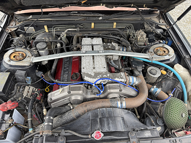 VG30DET 3000cc V6 turbo engine.