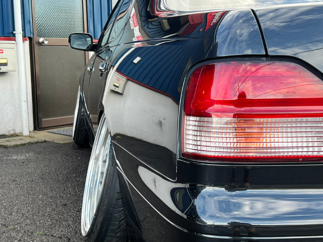 Rear Side Rim of Y33 GLORIA GranTurismo ULTIMA.